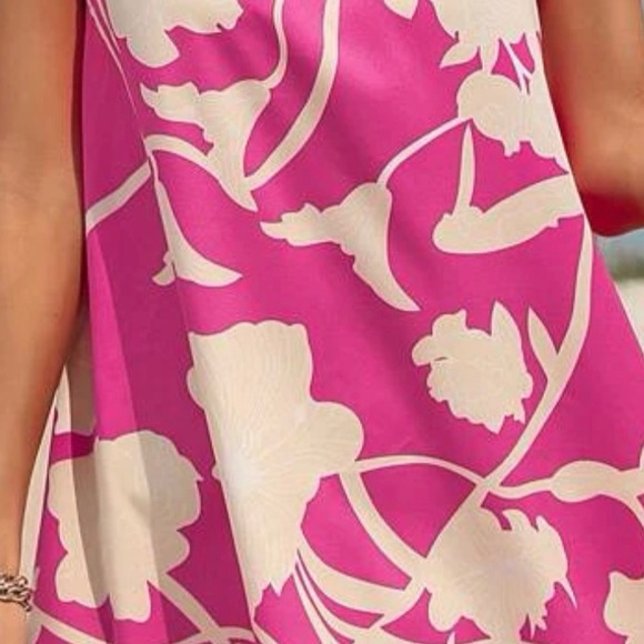 Floral Halter dress - Picture 4 of 5